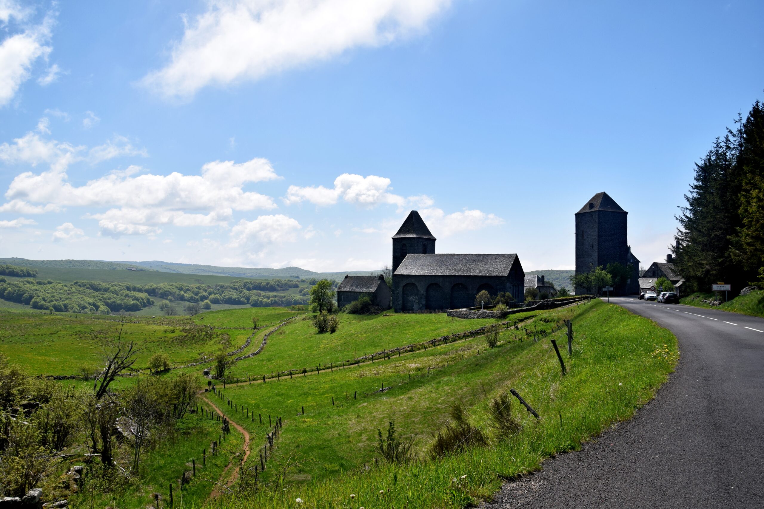 Village d'Aubrac sur le plateau d'altitude